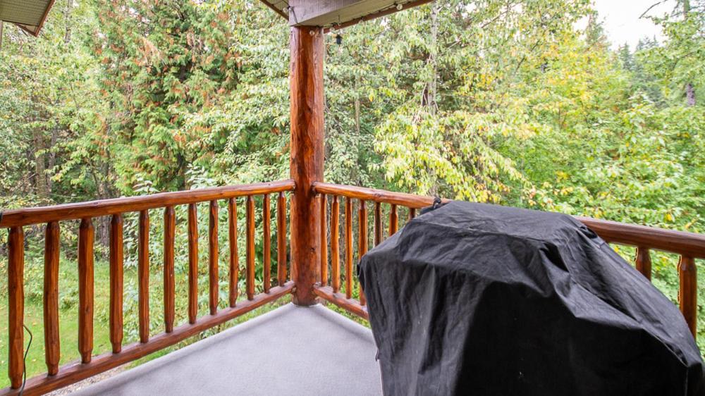 Photo of Patio Balcony in East Kootenay