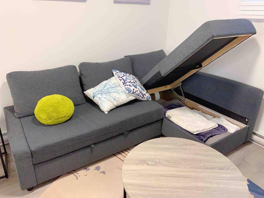 Photo of Livingroom in Saint-Hubert
