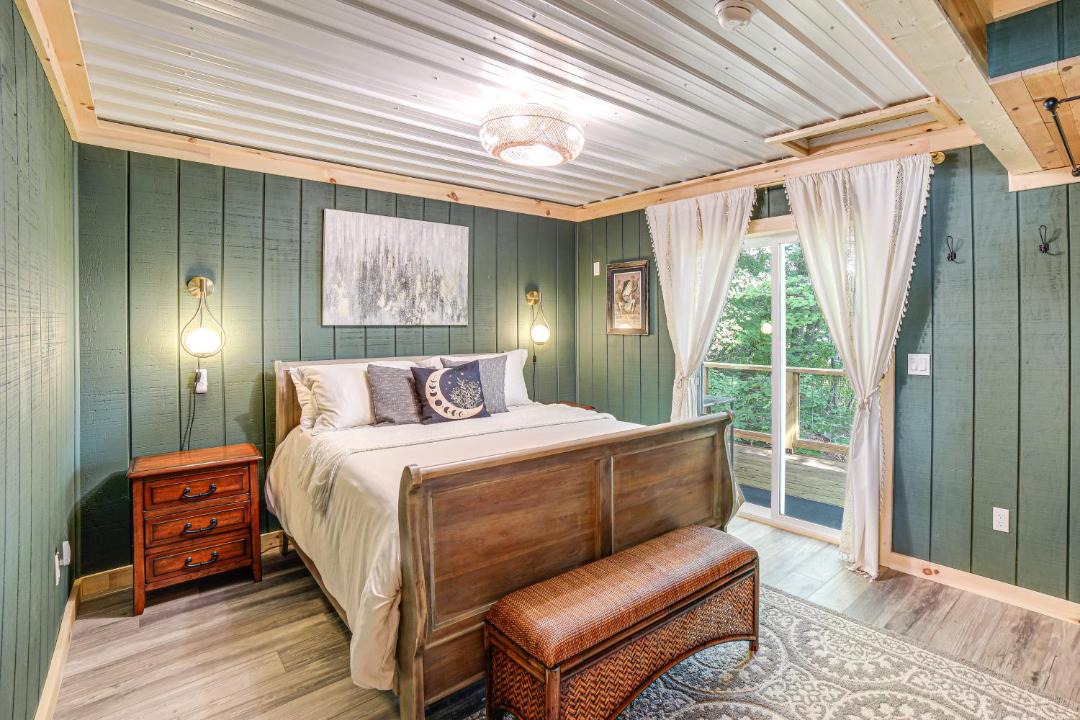 Photo of Bedroom in Smyrna