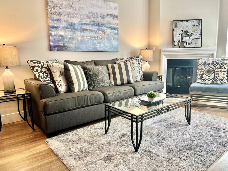 Photo of Livingroom in Westwood
