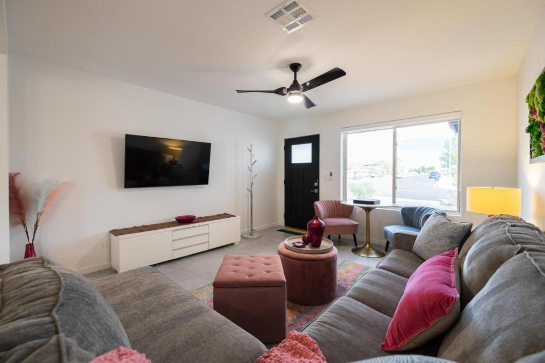 Photo of Livingroom in Freedom Run