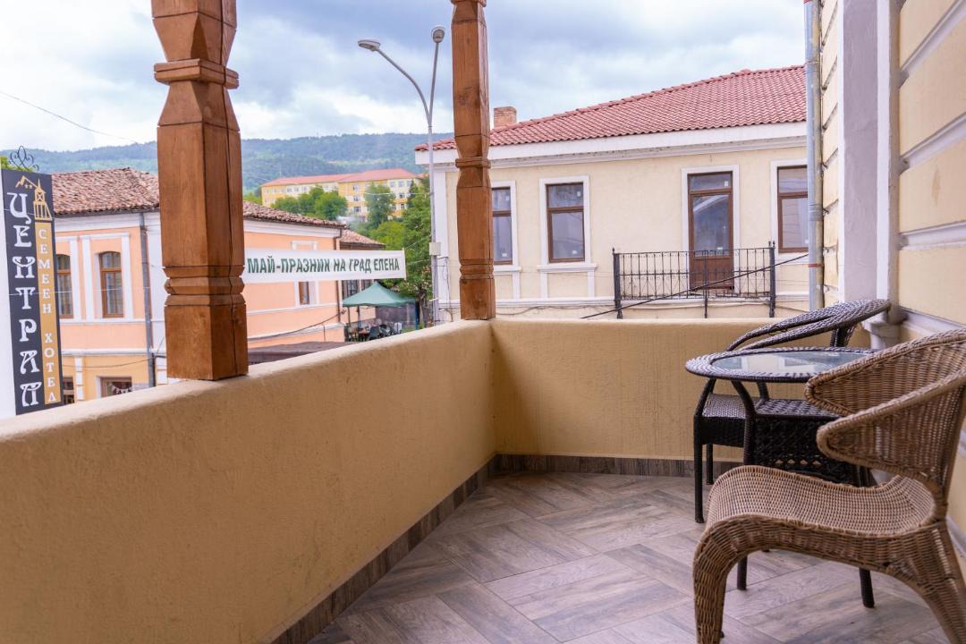 Photo of Patio Balcony in Elena