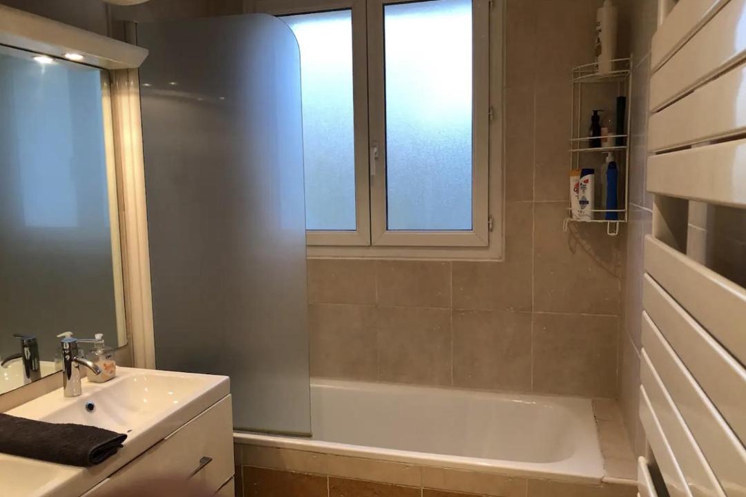 Photo of Bathroom in 6th Arrondissement