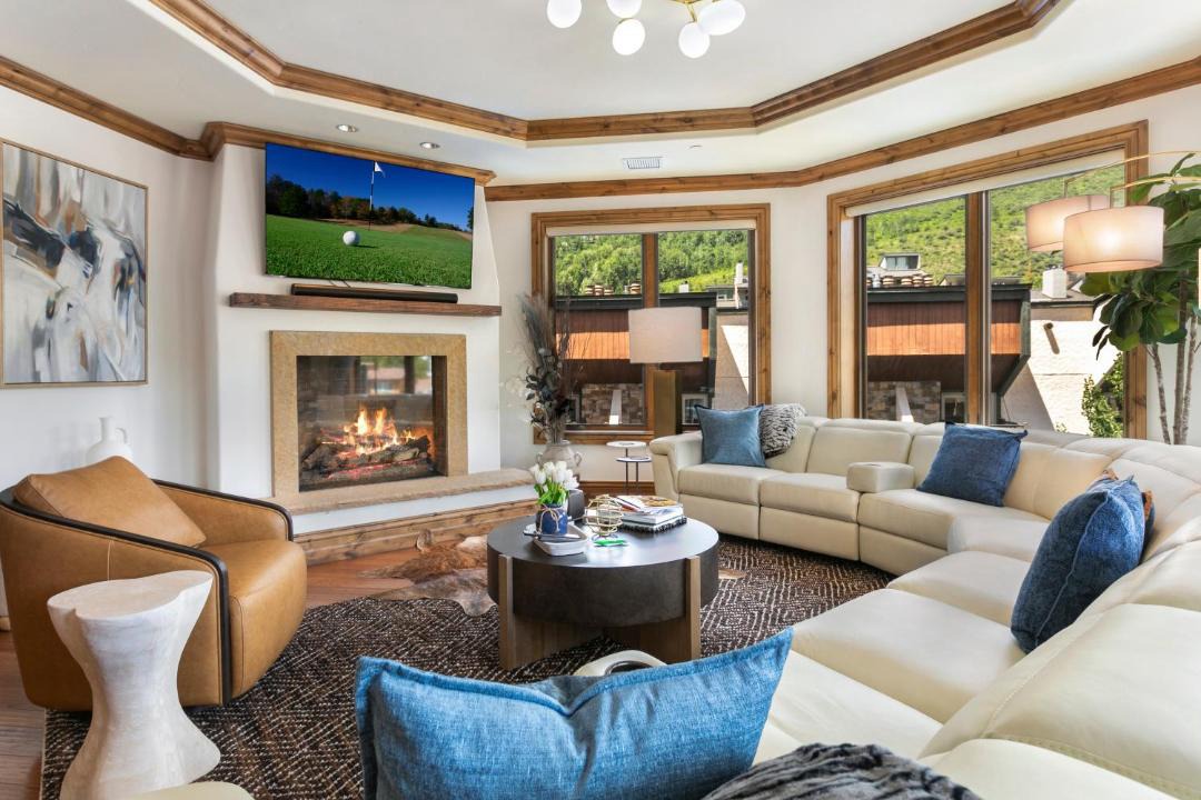 Photo of Livingroom in Vail