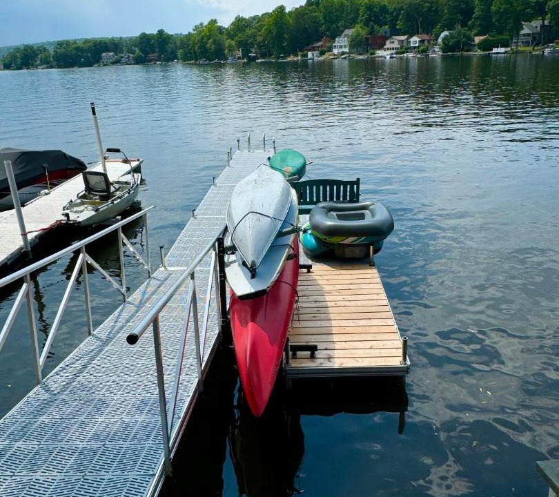 Photo of Others in Lake Pocotopaug