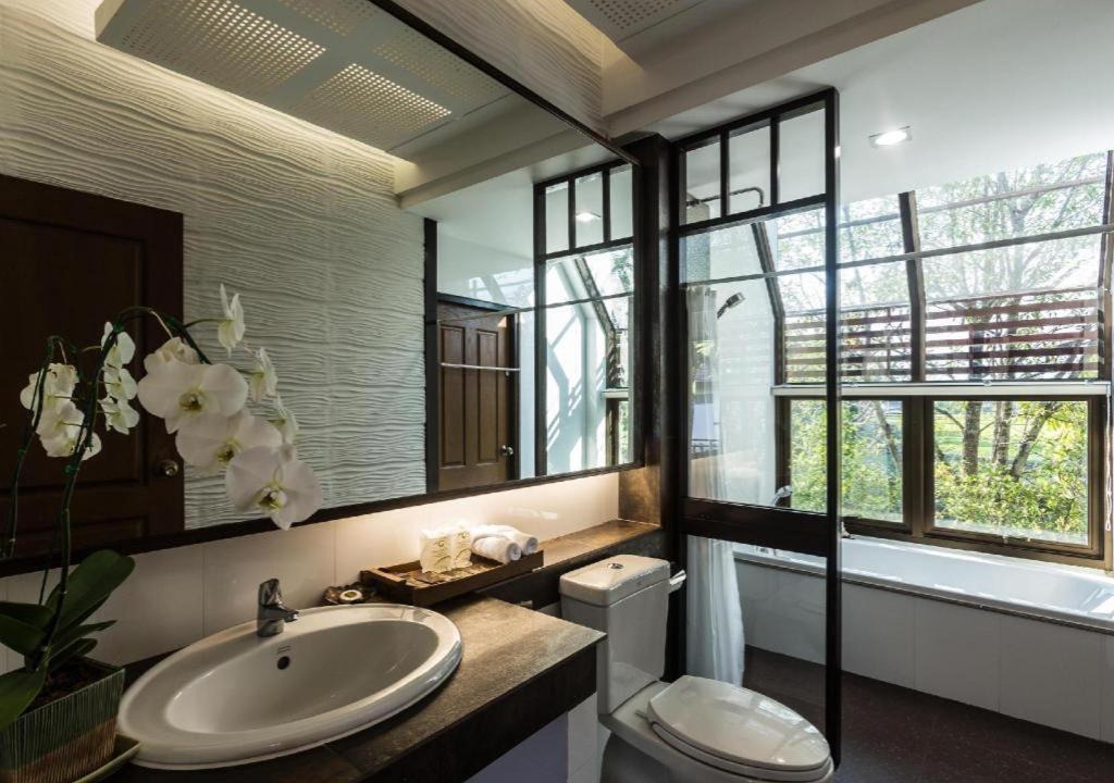 Photo of Bathroom in Chaiyasathan