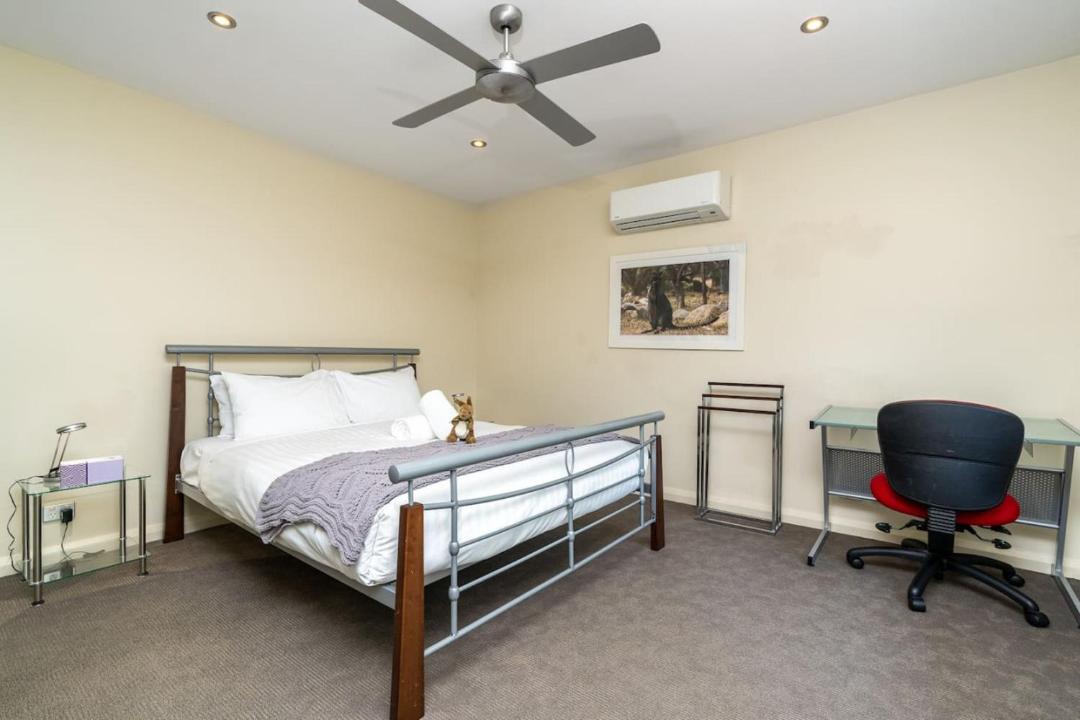 Photo of Others in Griffith
