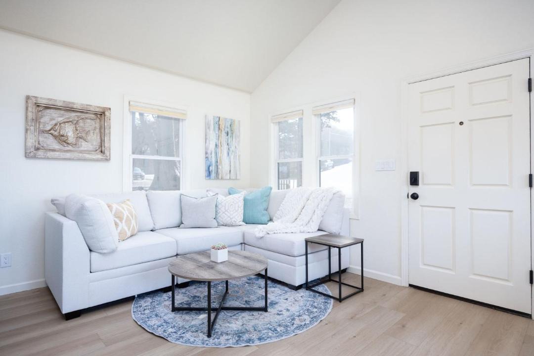 Photo of Livingroom in Montara