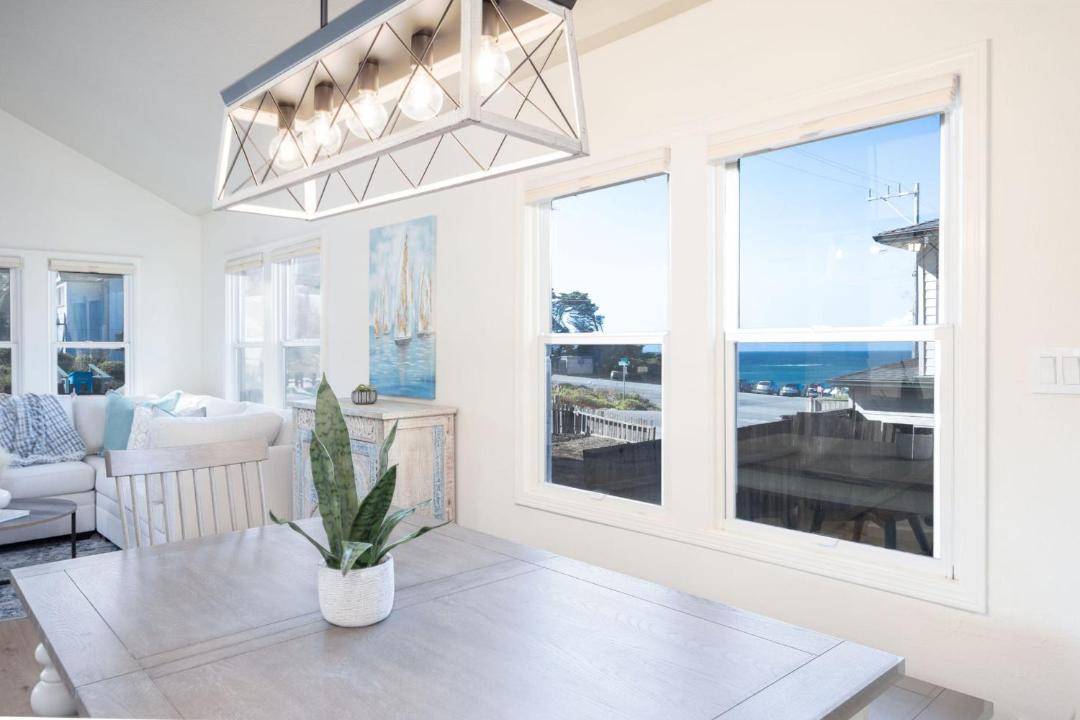 Photo of Livingroom in Montara