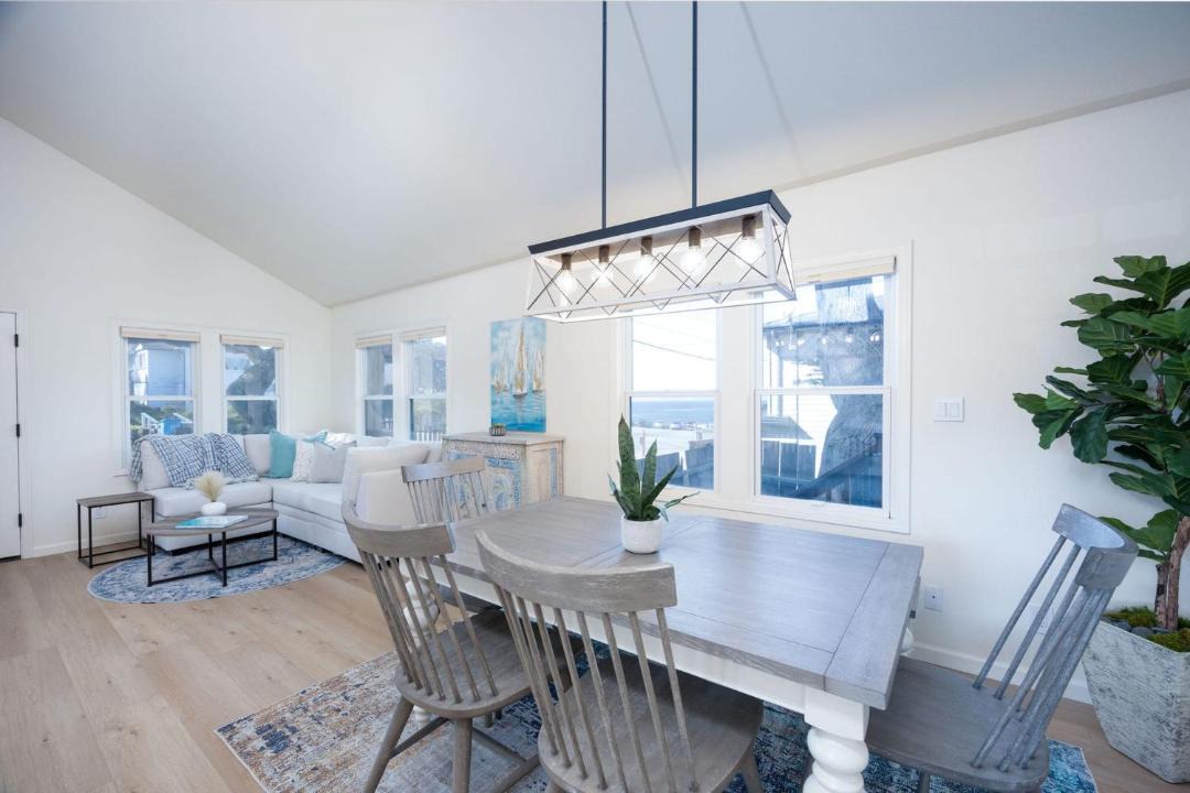 Photo of Livingroom in Montara