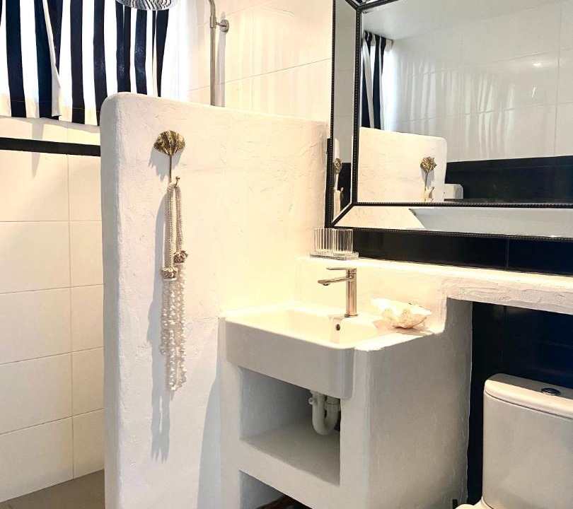 Photo of Bathroom in Avalon Beach