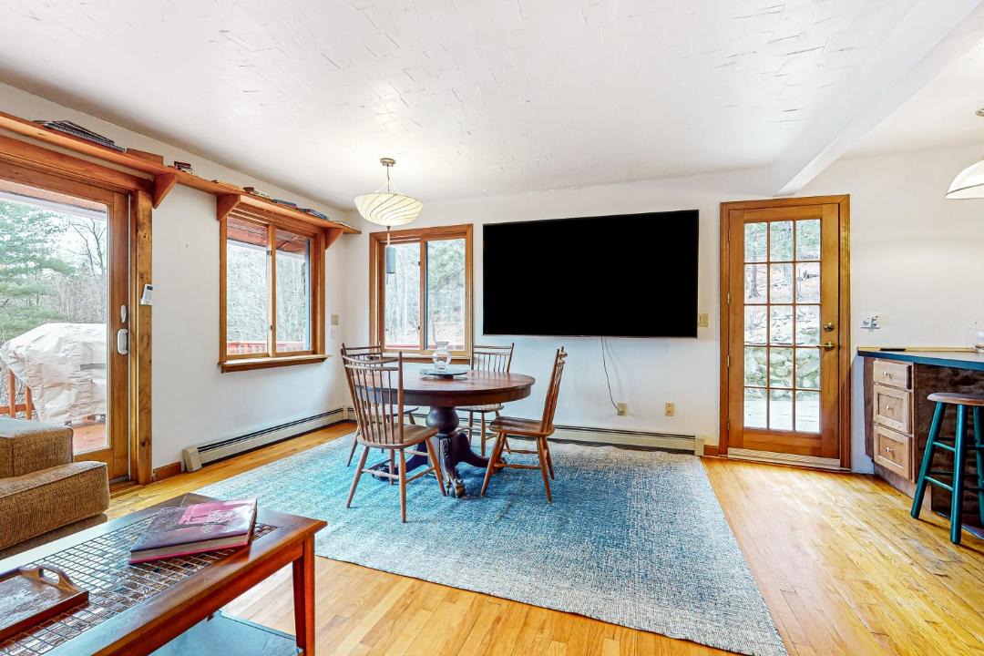Photo of Livingroom in Pittsfield