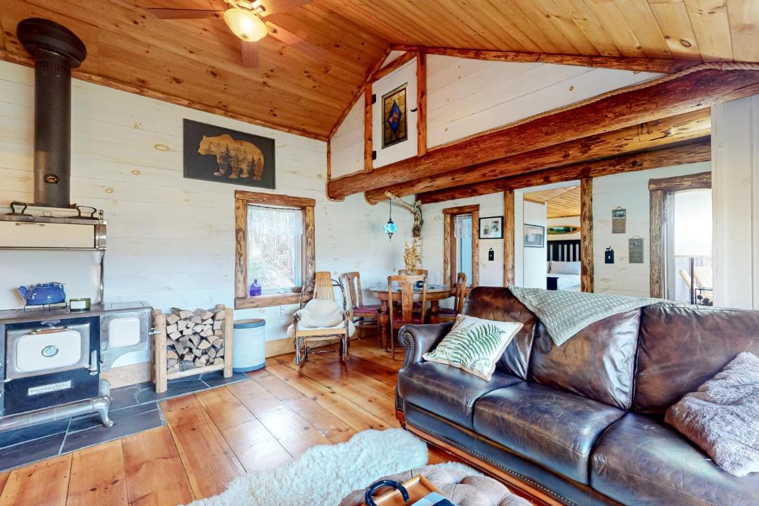 Photo of Livingroom in North Troy