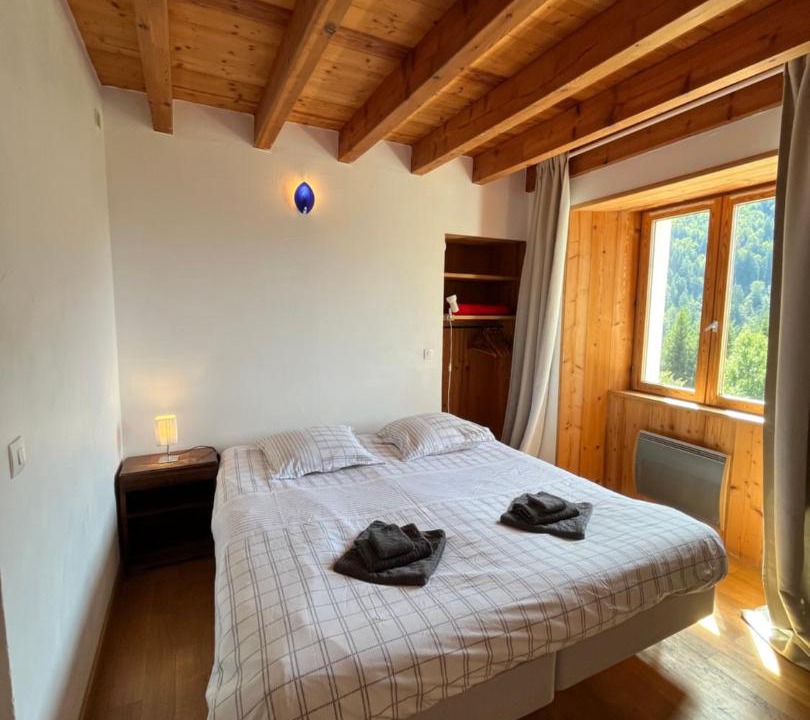 Photo of Bedroom in Oz-en-Oisans