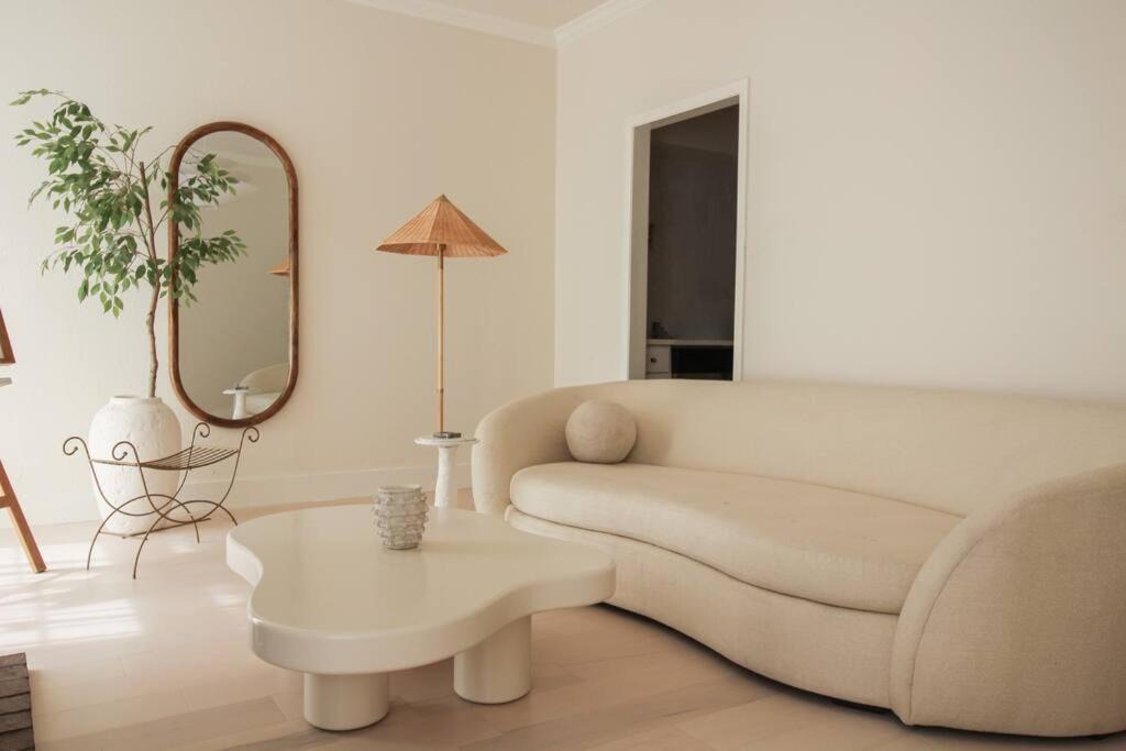 Photo of Livingroom in Turtle Creek