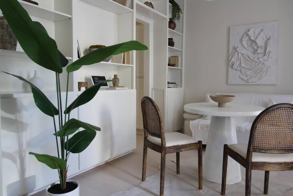 Photo of Livingroom in Turtle Creek