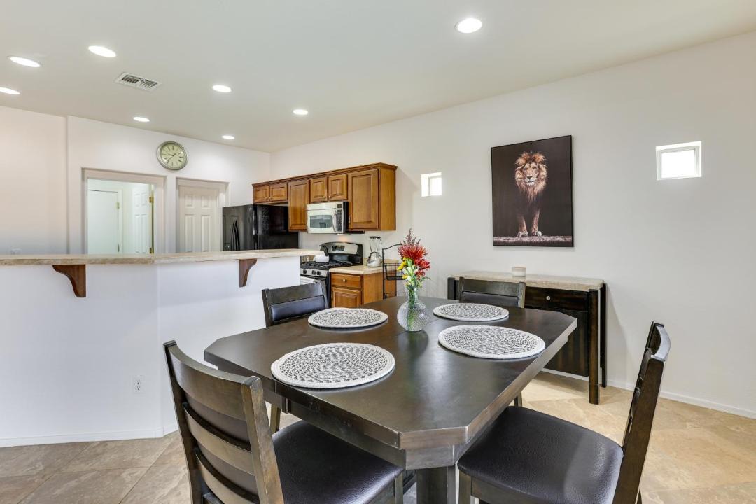 Photo of Livingroom in Surprise Farms