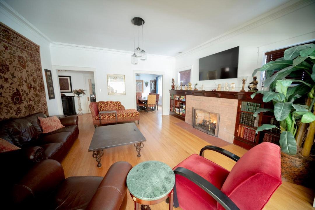 Photo of Livingroom in Lake View East