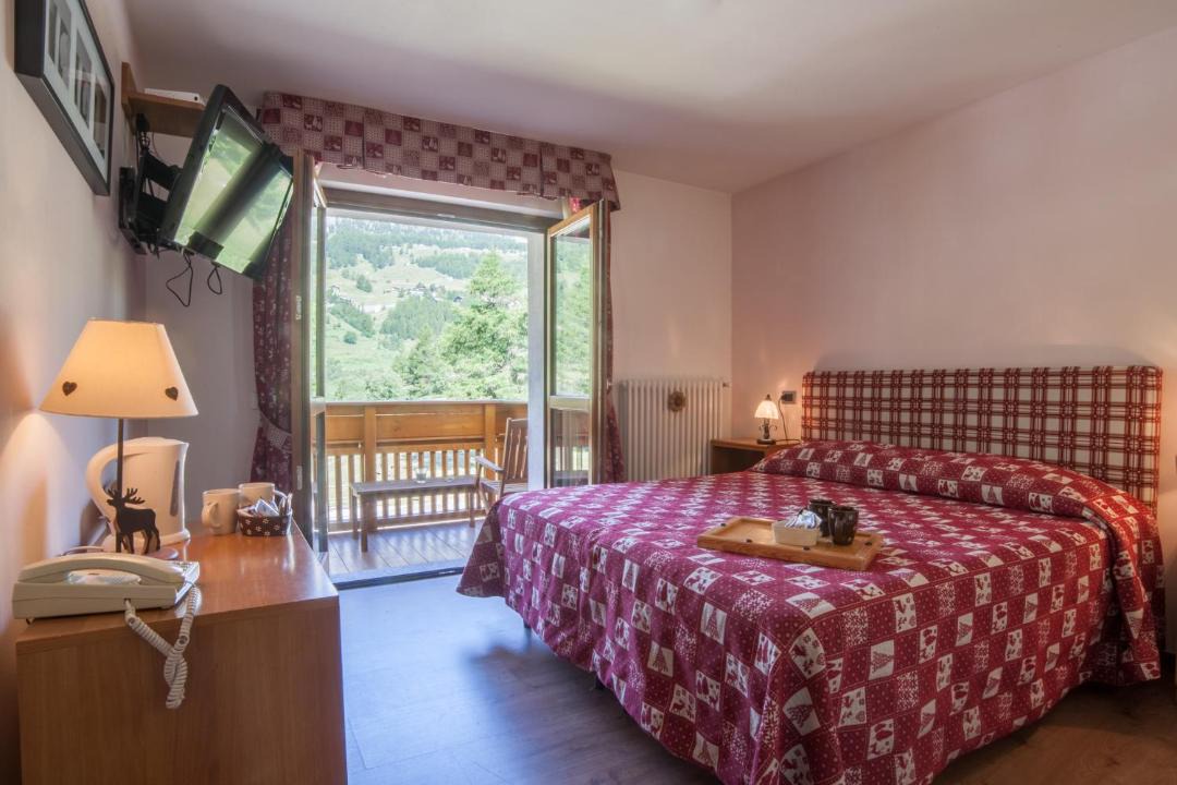 Photo of Bedroom in Antagnod