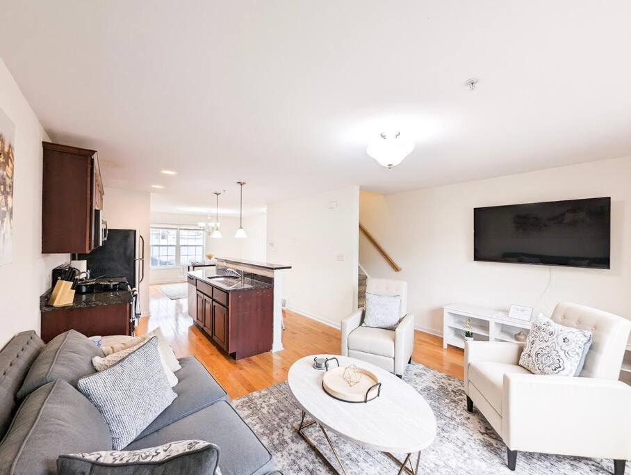 Photo of Livingroom in Stockade Historic District