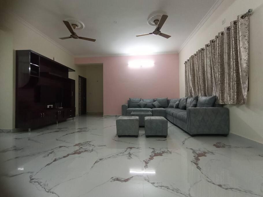 Photo of Livingroom in Kukatpalli