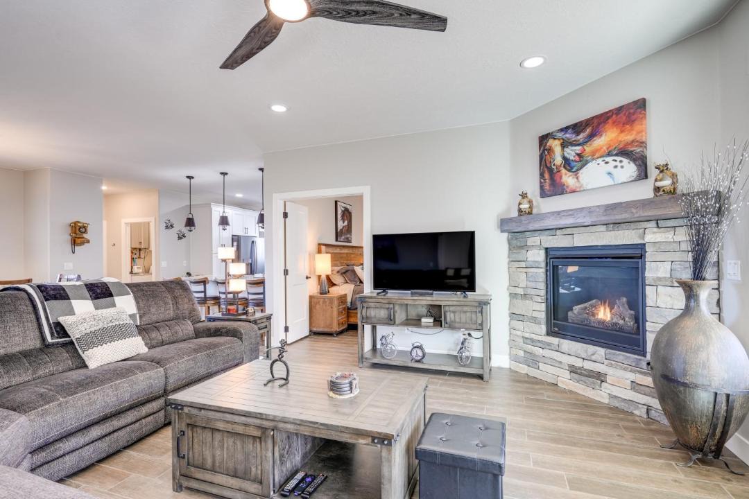 Photo of Livingroom in Cedar City
