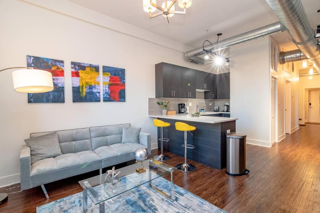 Photo of Livingroom in Near South Side