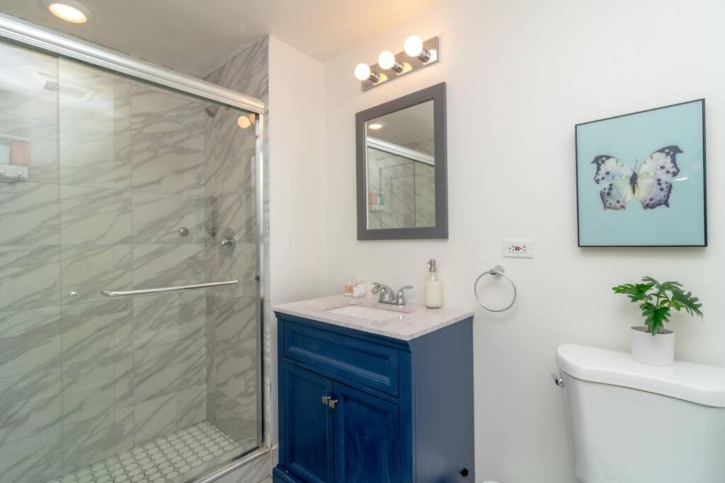 Photo of Bathroom in Near South Side
