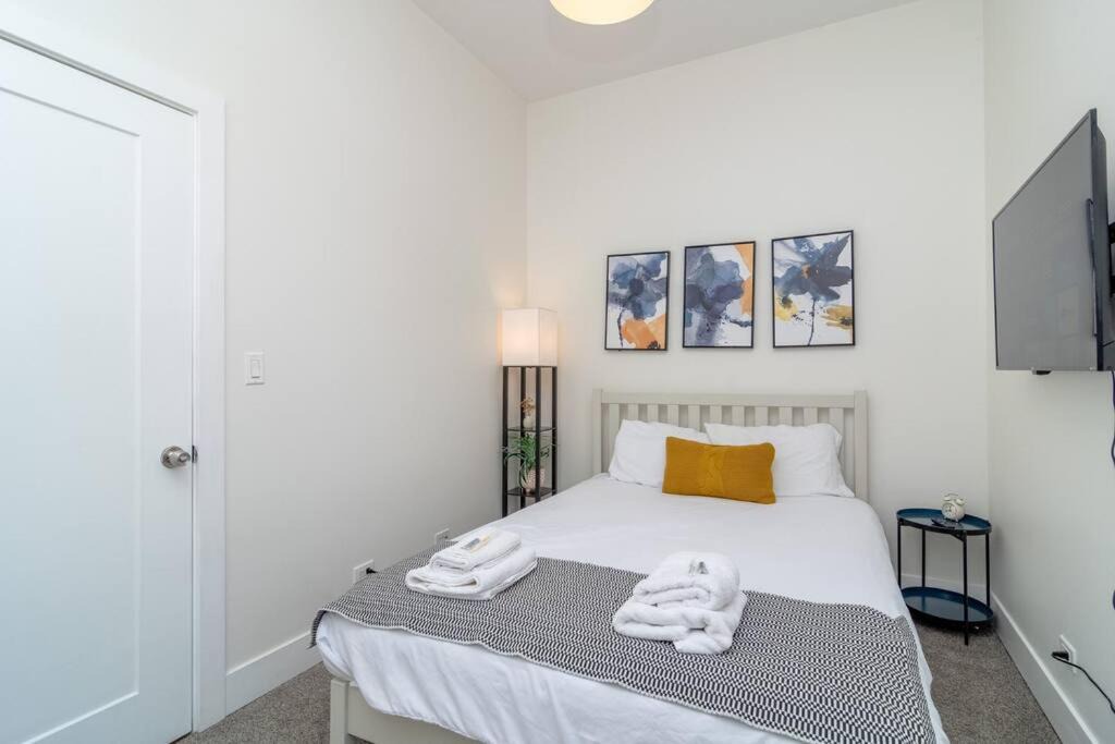 Photo of Bedroom in Near South Side