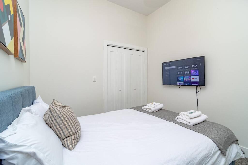 Photo of Bedroom in Near South Side