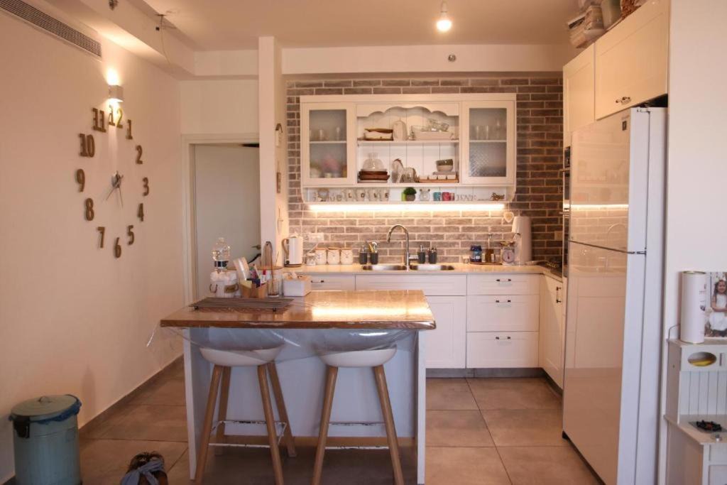 Photo of Kitchen in Ra'ananna