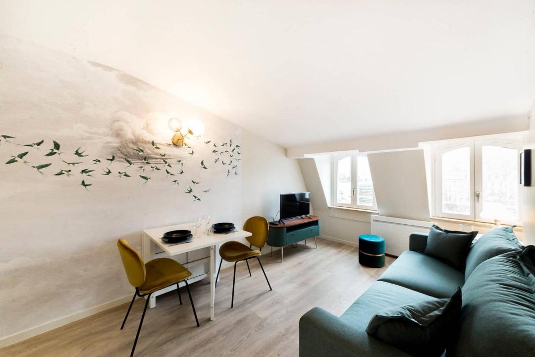 Photo of Livingroom in Carnot - Gailleton