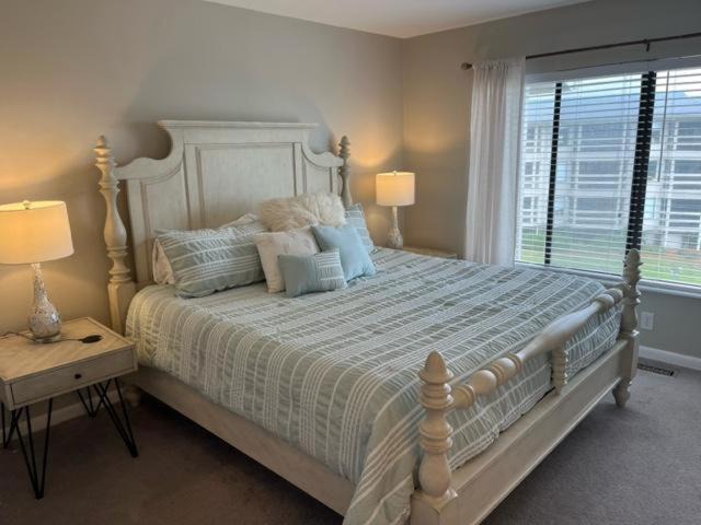 Photo of Bedroom in Oceanmarsh Subdivision