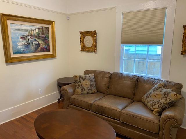 Photo of Livingroom in Lower Garden District