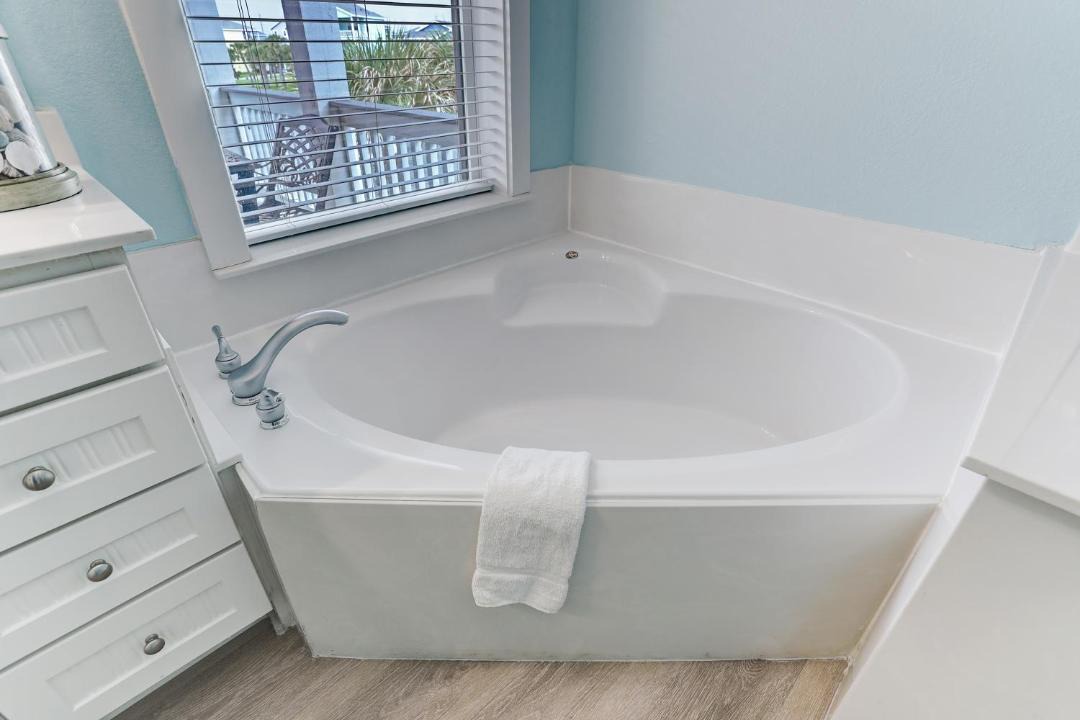 Photo of Bathroom in Red Fish Cove