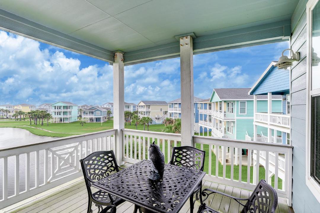 Photo of Patio Balcony in Red Fish Cove