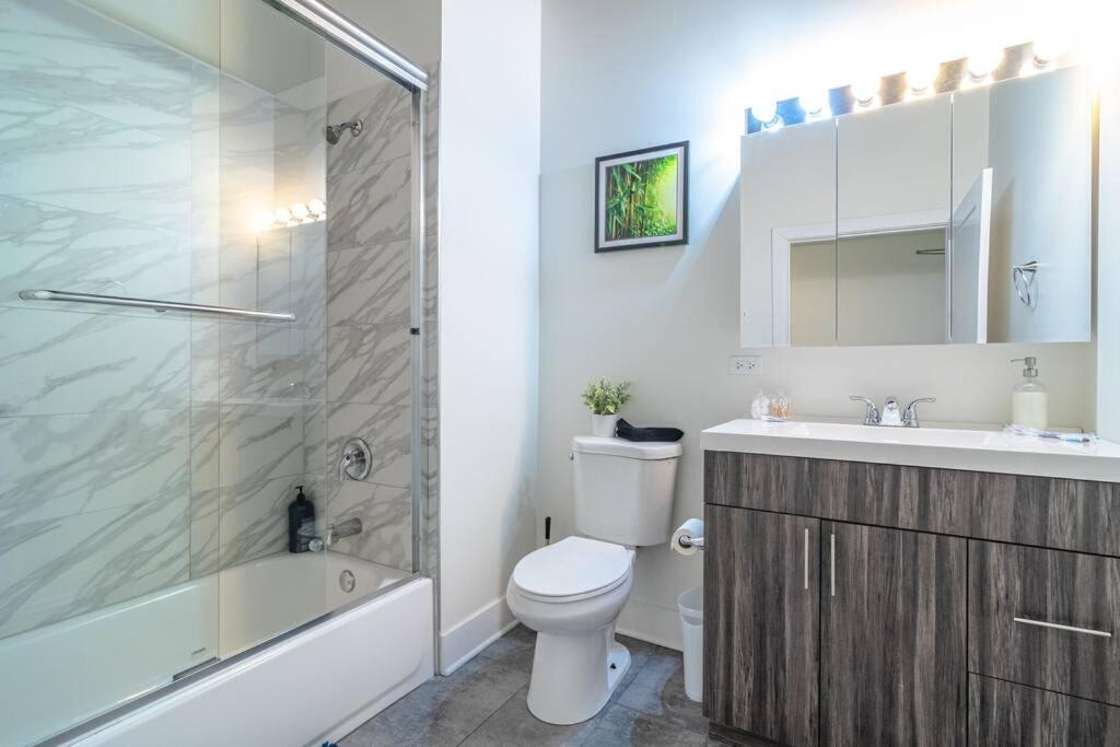 Photo of Bathroom in Near South Side