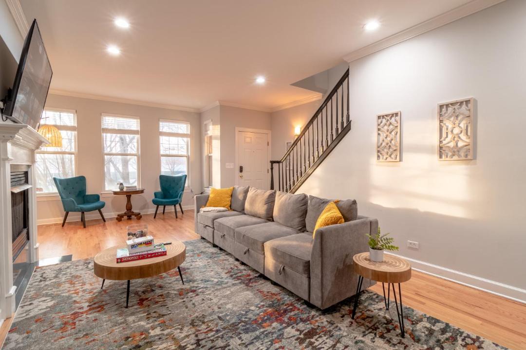 Photo of Livingroom in River North