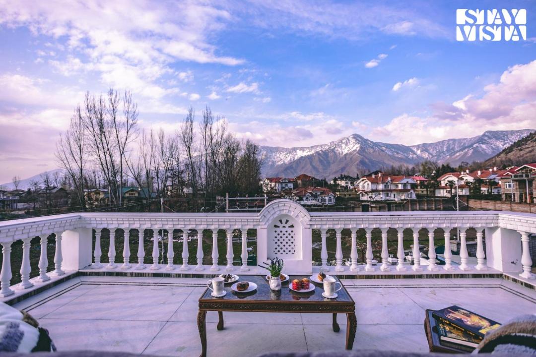 Photo of Patio Balcony in Nishat-Shalimar