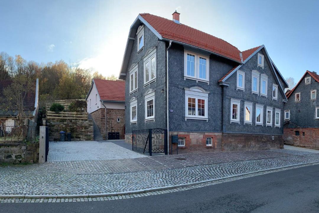 Photo of Others in Heinrichs