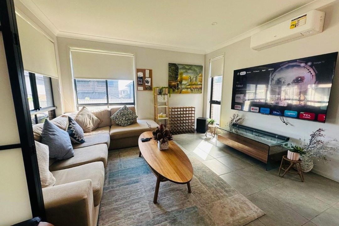 Photo of Livingroom in Austral