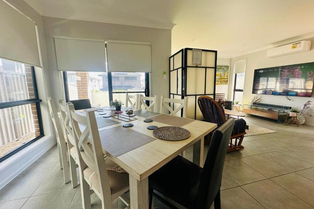 Photo of Livingroom in Austral
