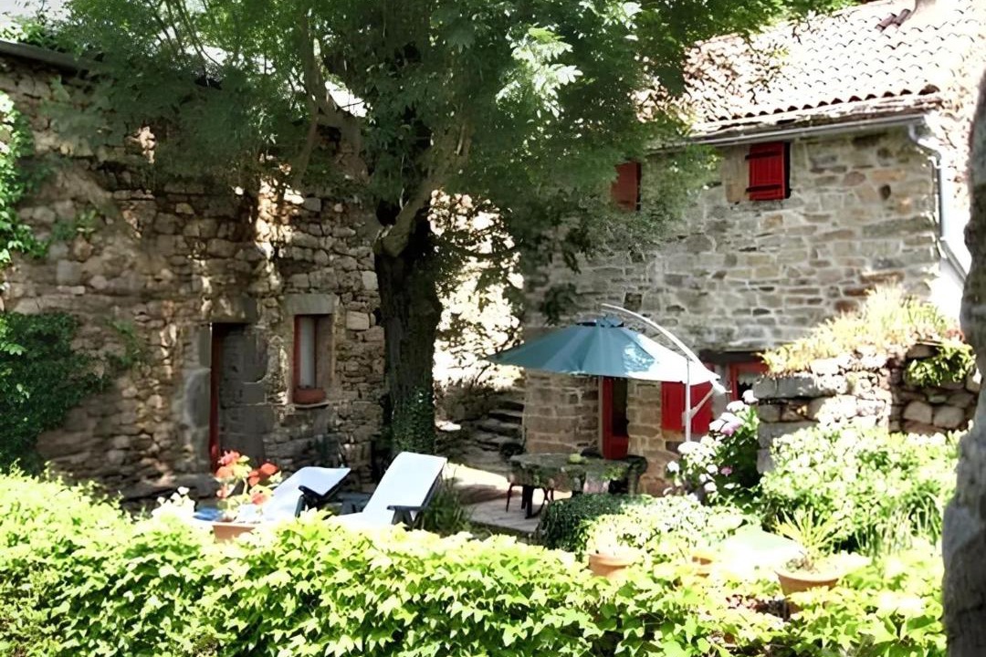 Photo of Buildings in Dompnac