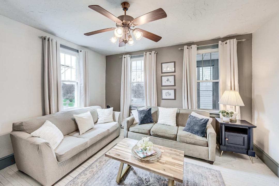 Photo of Livingroom in Rossville
