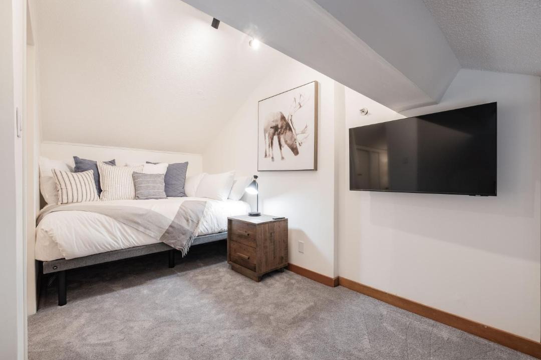 Photo of Bedroom in Whistler Creekside