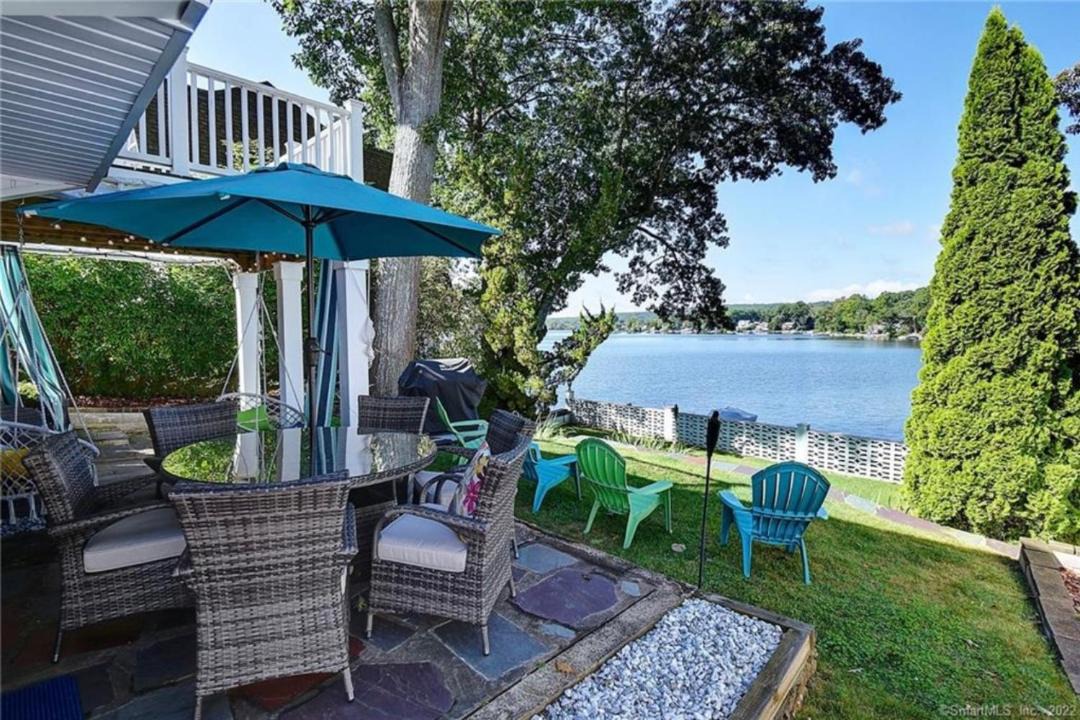 Photo of Patio Balcony in Lake Pocotopaug