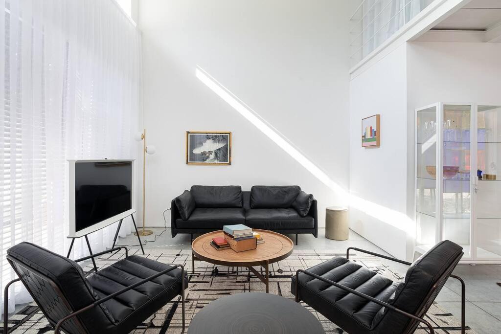 Photo of Livingroom in Neve Tzedek
