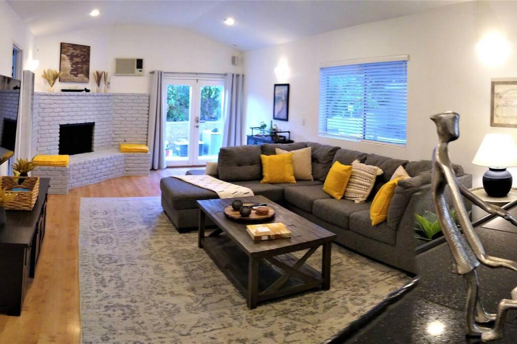 Photo of Others in Mar Vista