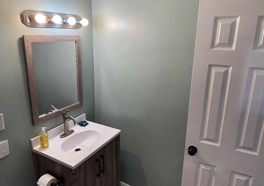 Photo of Bathroom in South 7th Ward