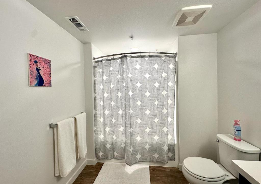 Photo of Bathroom in Little Armenia